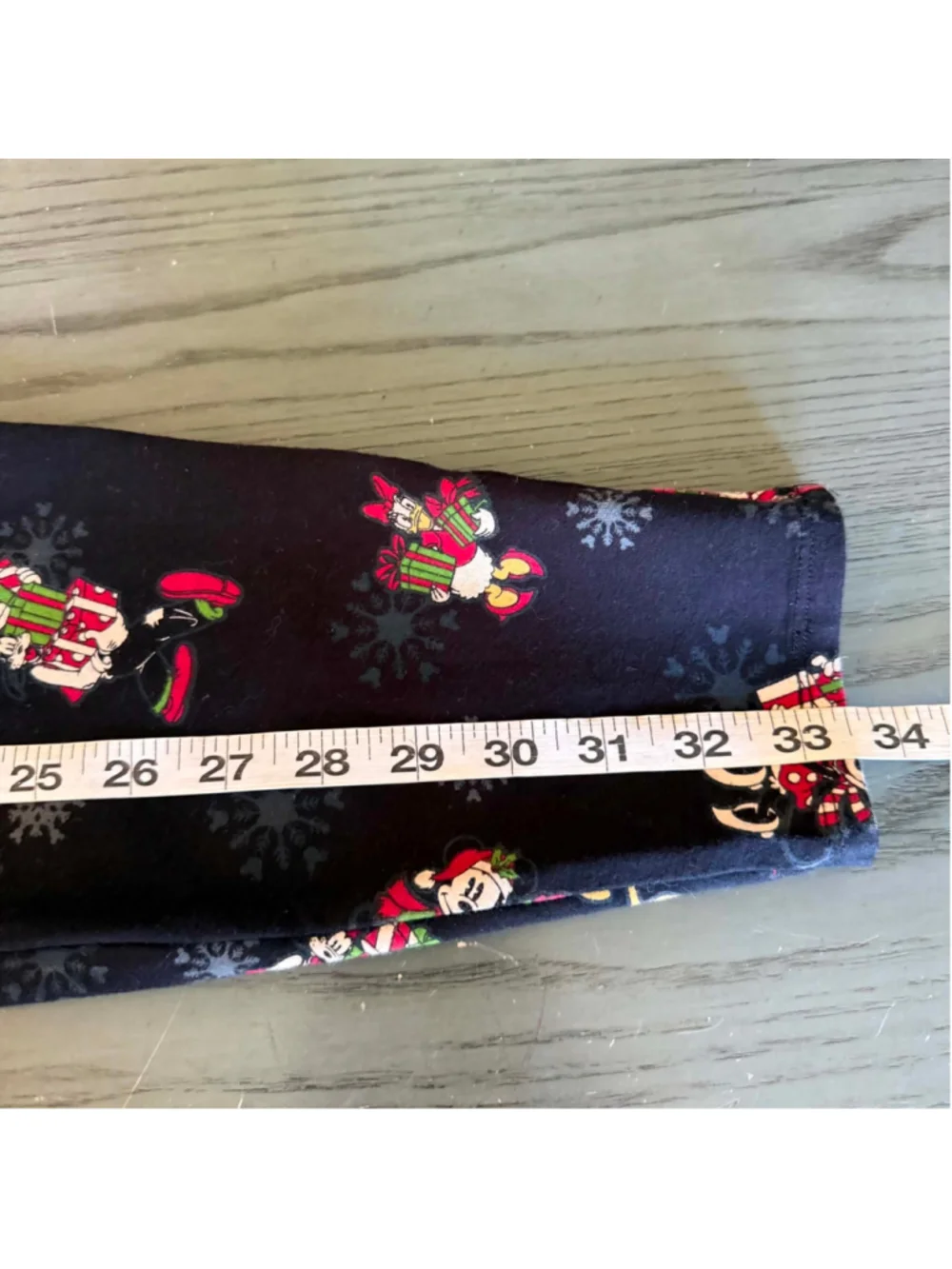 Women's Disney Christmas Leggings Size S Black Red Holiday Print